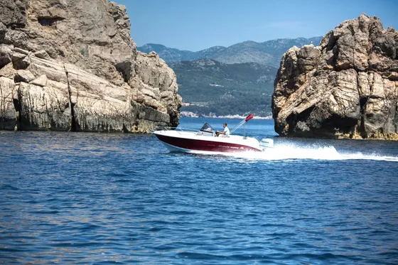 atlantic 670 open - medium class speedboat