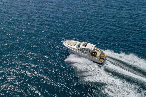 Prestige 34 motor yacht charter in Split - photo 01