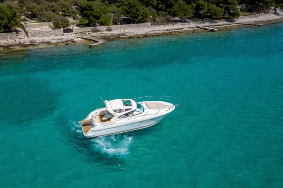Prestige 34 motor yacht charter in Split - photo 08