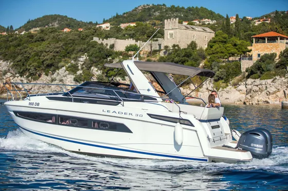 Jeanneau Leader 30 executive speedboat in Dubrovnik - photo 03