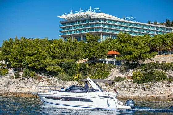Jeanneau Leader 30 executive speedboat in Dubrovnik - photo 06