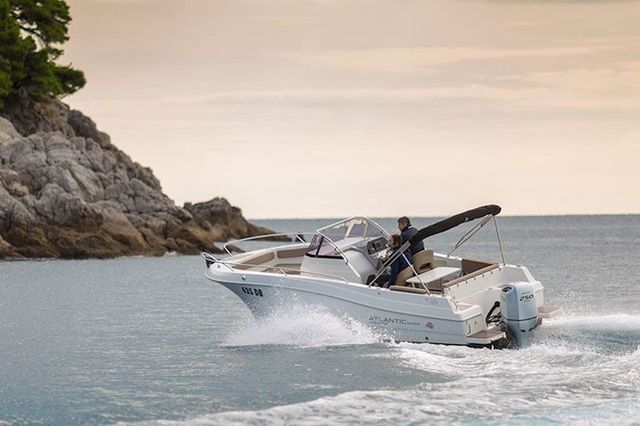 Create your own custom itinerary for a private boat tour.