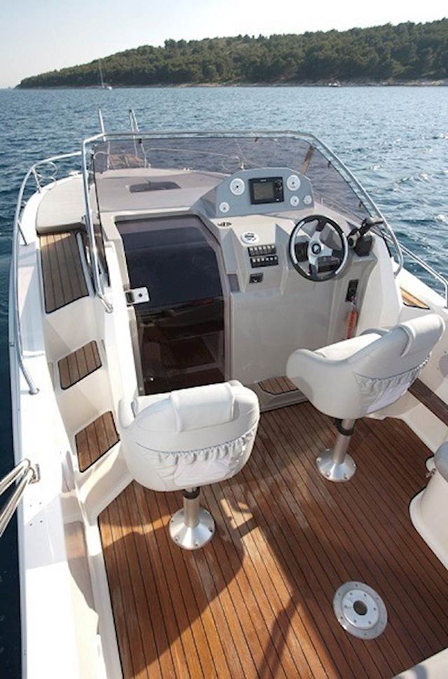 Create your own custom itinerary for a private boat tour.