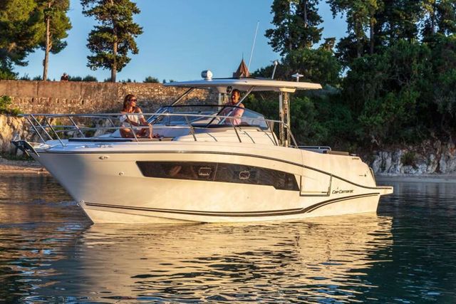 Jeanneau Cap Camarat 10.5 WA - Series II