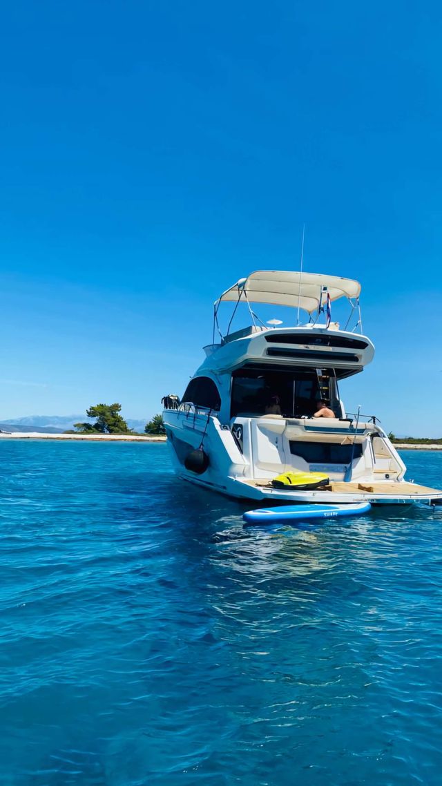Luxury yacht tour in Dubrovnik, Croatia. Explore Elaphite Islands, Korcula, and Hvar in a single day.