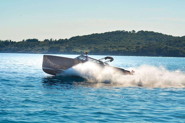 Dubrovnik boat trip. Adventure awaits. Tendo Travel.