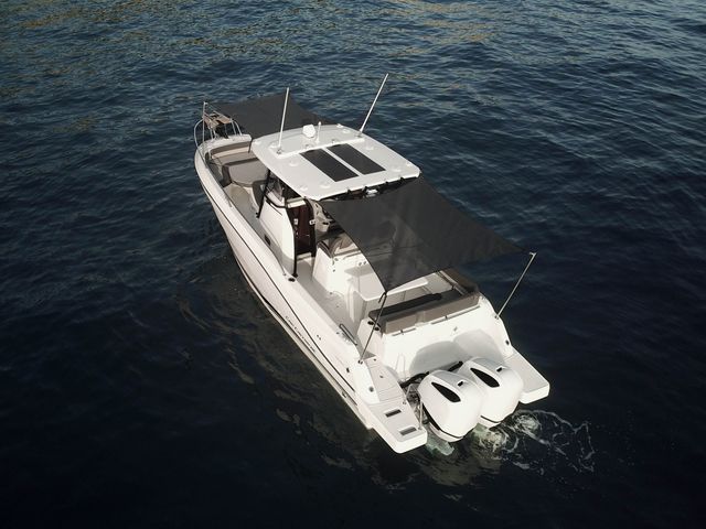 Jeanneau Cap Camarat 9 - Center Console
