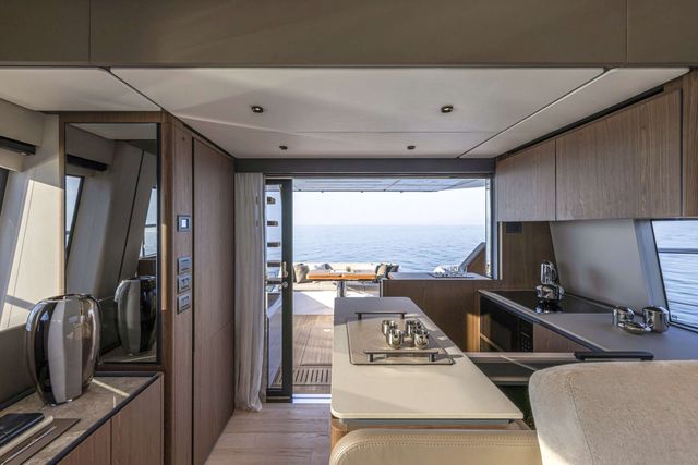 Ferretti yacht charter Durovnik 2025