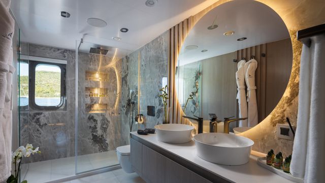 Private Boat Tour Dubrovnik Elafiti Islands & Mljet & Bowa