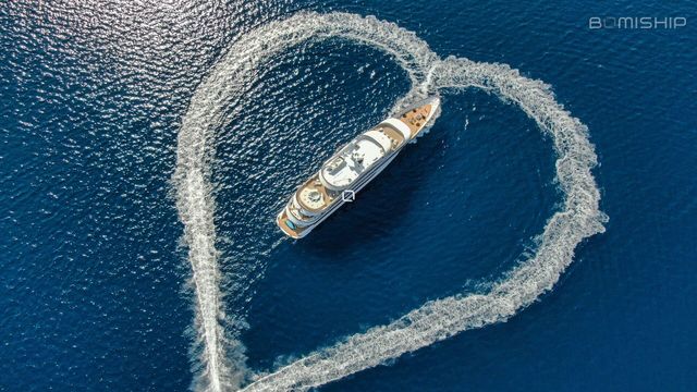 The brand new 52-foot custom-made M/Y Anthea