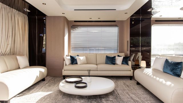 Luxury yacht with 5 cabins, fold-out balcony - M/Y DAWO