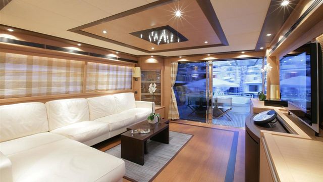 Luxury crewed yacht Evo Marine 760 charter in Croatia