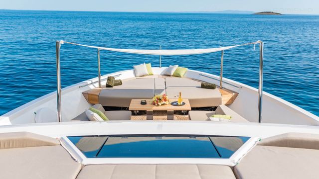 Luxury San Lorenzo NOOR II yacht for charter